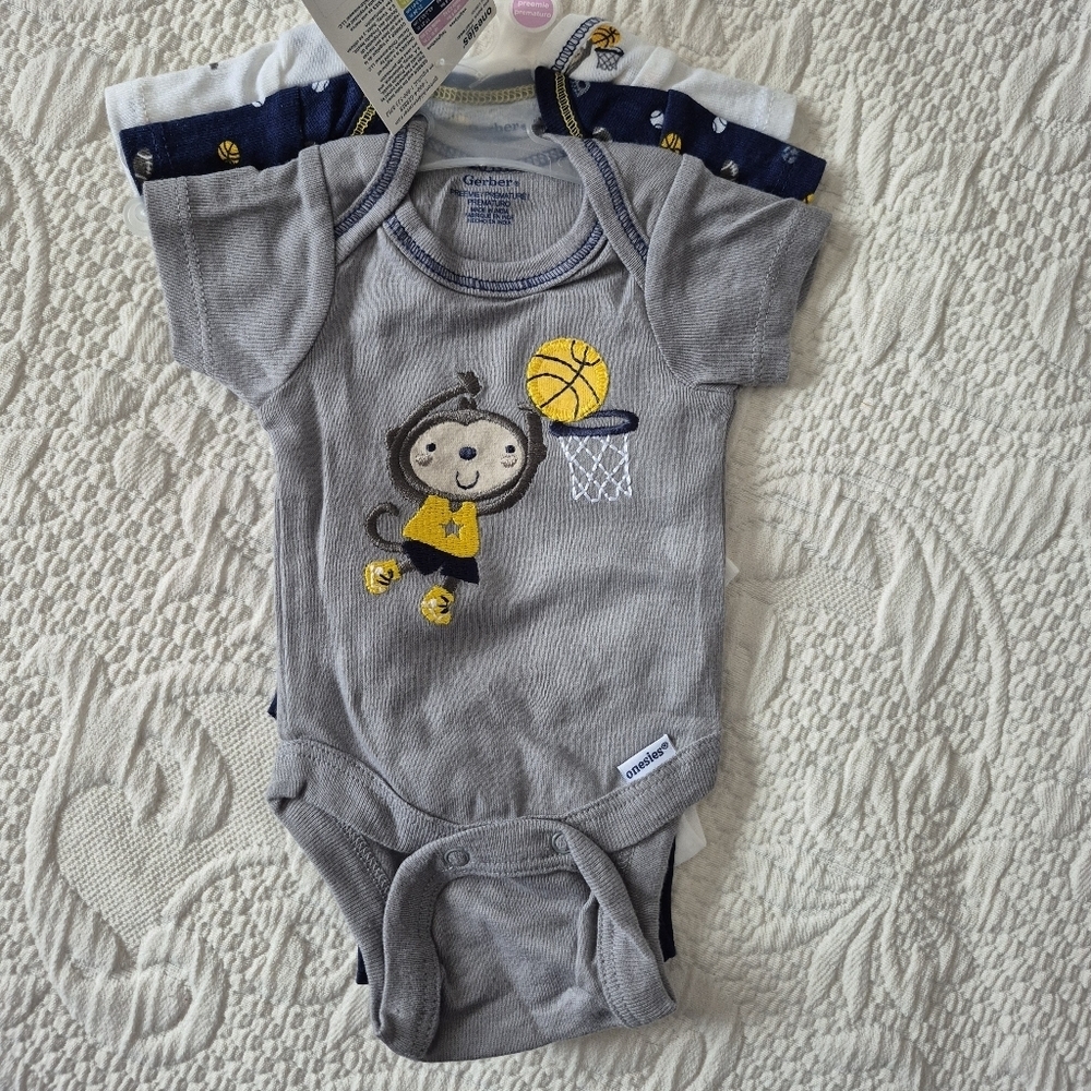 Gerber boys size preemie 3 pack of body suits blue gray white NWT